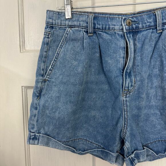 American Eagle Mom Short High Rise Blue Denim Pockets Women's Size 10 Cuffed - Picture 6 of 9